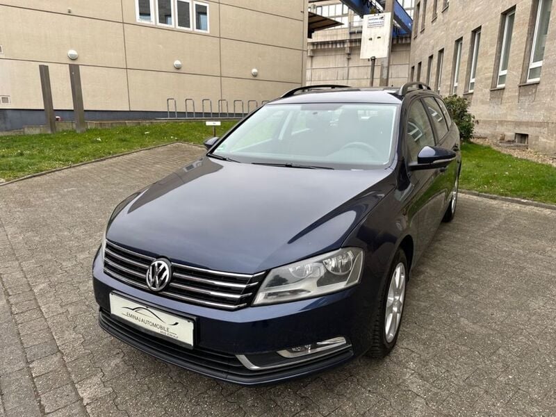Blau Gebraucht 2011 VW Passat Trendline Kombi | 4.600 € (Guter Preis) - Bild 1/4