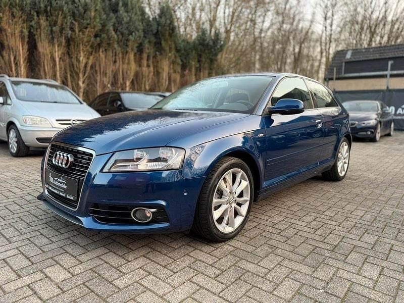 Gebraucht Audi A3 Ambition 140 PS (102 kW) 2012 Blau Kleinwagen