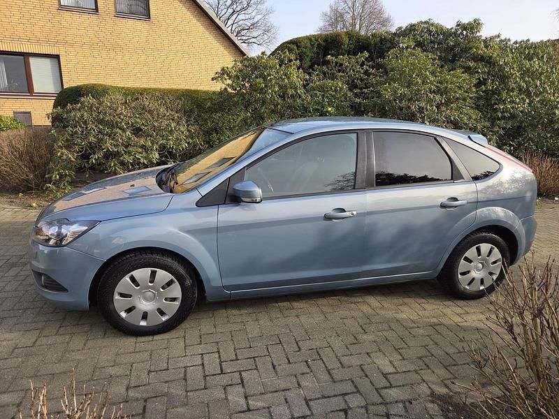 Gebraucht Ford Focus Titanium 116 PS (85 kW) 2008 Blau Limousine