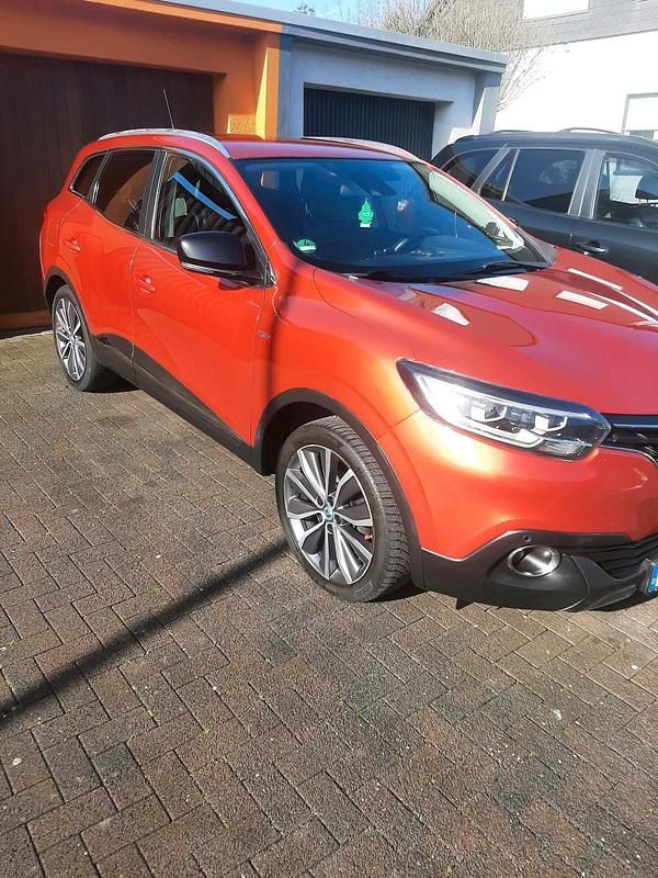 Gebraucht Renault Kadjar 110 PS (80 kW) 2015 Rot SUV
