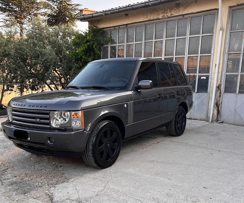 Grau Gebraucht 2004 Land Rover Range Rover SUV | 8.390 € - Bild 1/4