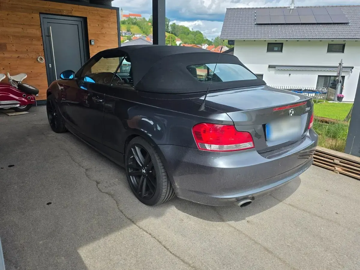 Gebraucht BMW 118 Cabriolet 143 PS (105 kW) 2008 Grau Cabrio
