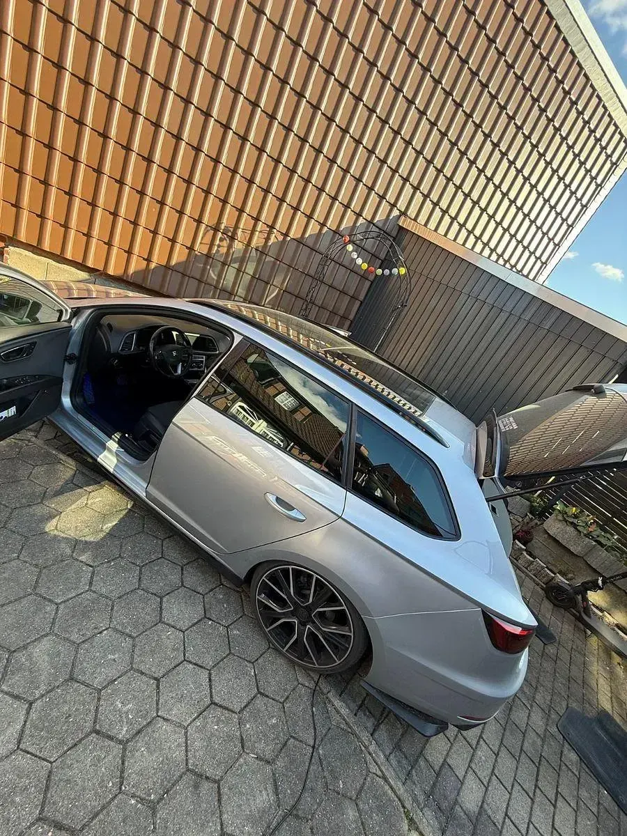 Gebraucht Seat Leon XCELLENCE 150 PS (110 kW) 2019 Silber Kombi