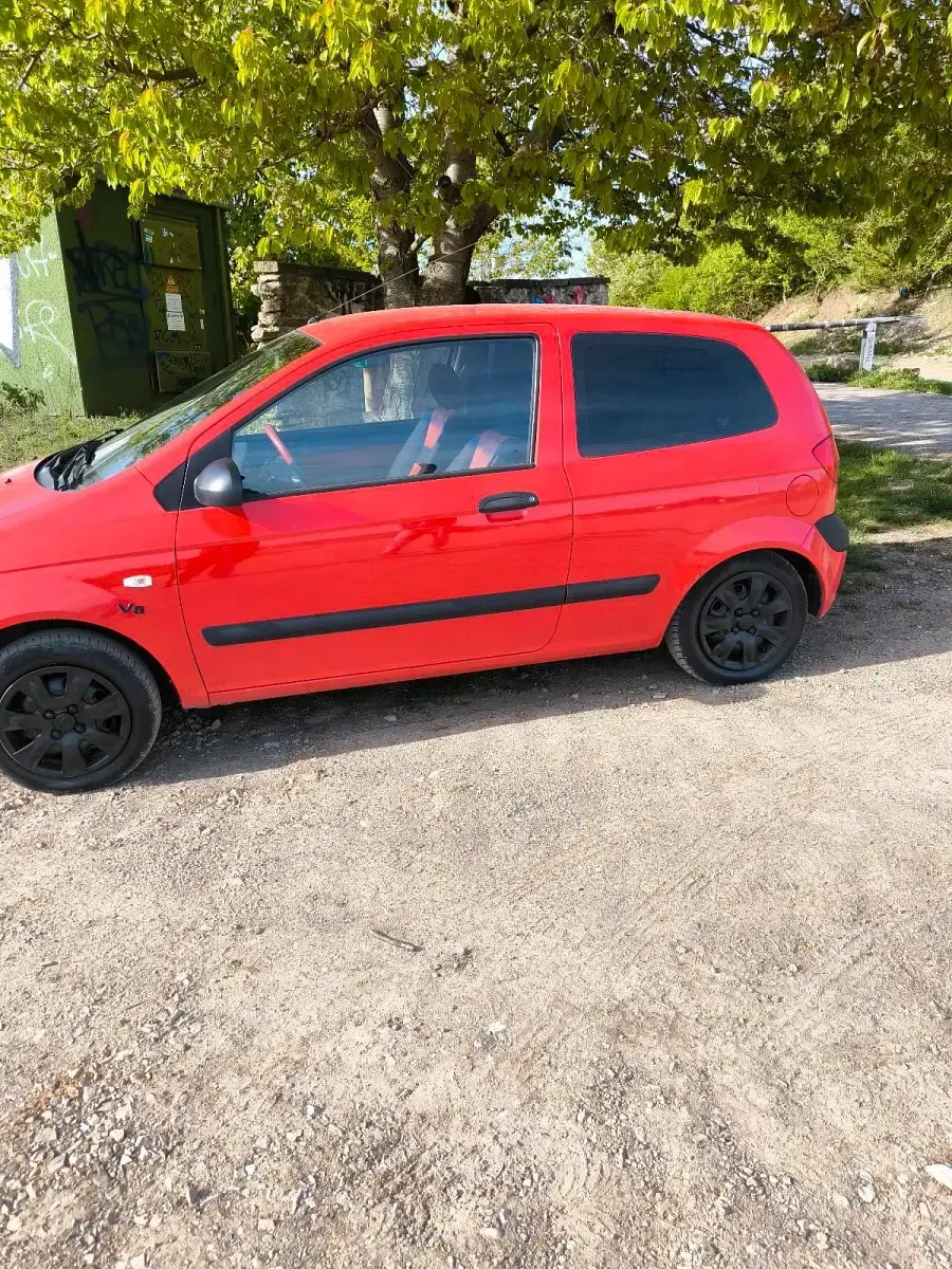Second-hand Hyundai Getz 67 CP (49 kW) 2008 Roșu Hatchback