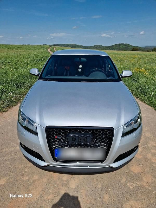 Silber Gebraucht 2012 Audi A3 S-Line Limousine | 6.800 € (Guter Preis) - Bild 1/4