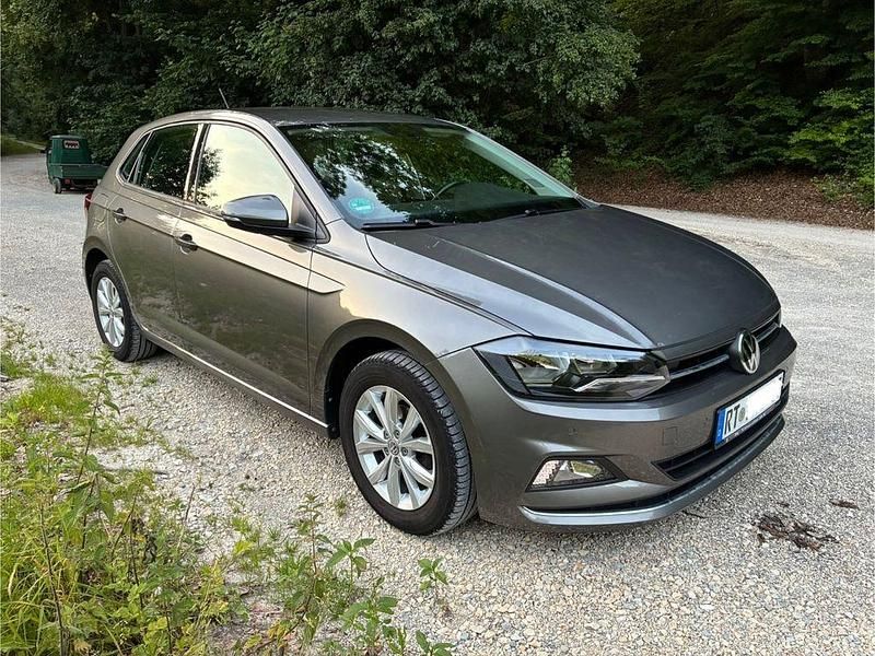 Grau Gebraucht 2019 VW Polo Highline Kleinwagen | 10.200 € (Superpreis) - Bild 1/4