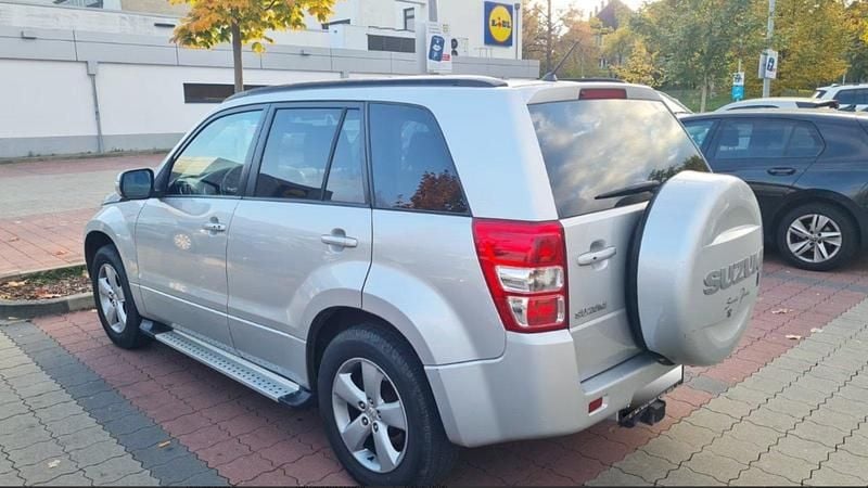 Gebraucht Suzuki Grand Vitara Comfort 169 PS (124 kW) 2012 Silber SUV
