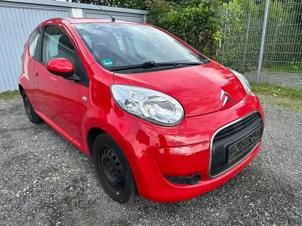 Gebraucht Citroën C1 SELECTION 68 PS (50 kW) 2011 Rot Kleinwagen