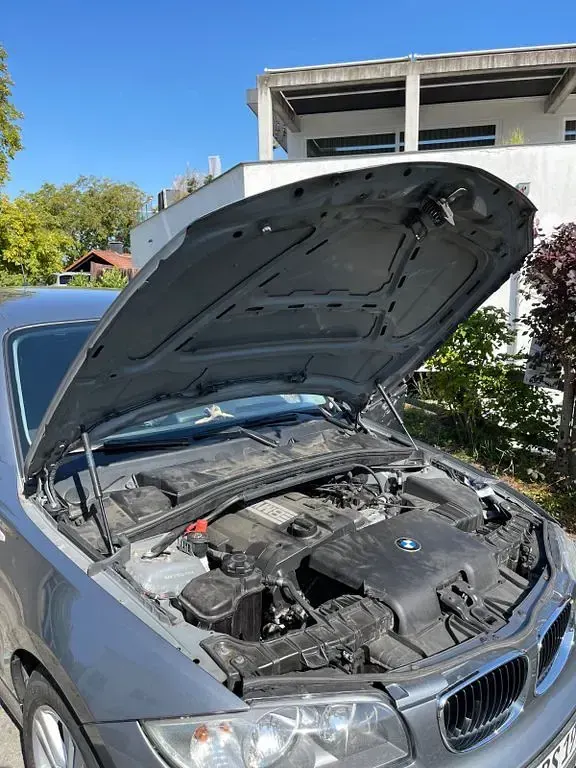 Gebraucht BMW 120 170 PS (125 kW) 2009 Grau Kleinwagen