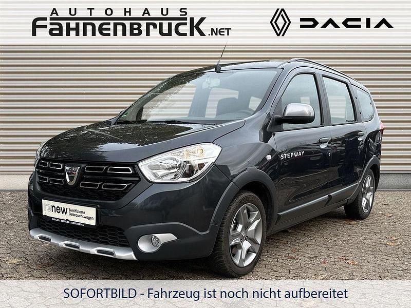 Grau Gebraucht 2021 Dacia Lodgy Stepway Van / Kleinbus | 16.990 € (Etwas zu teuer) - Bild 1/4