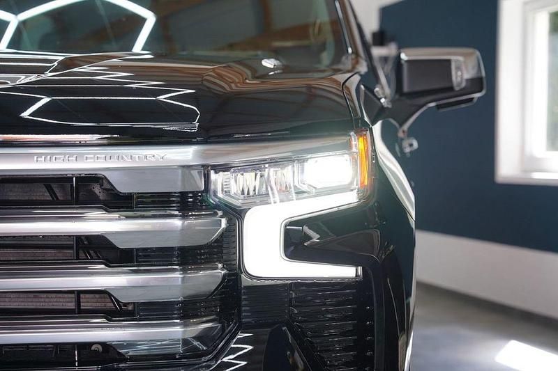 Neu Chevrolet Silverado 309 PS (227 kW) 2025 Schwarz SUV