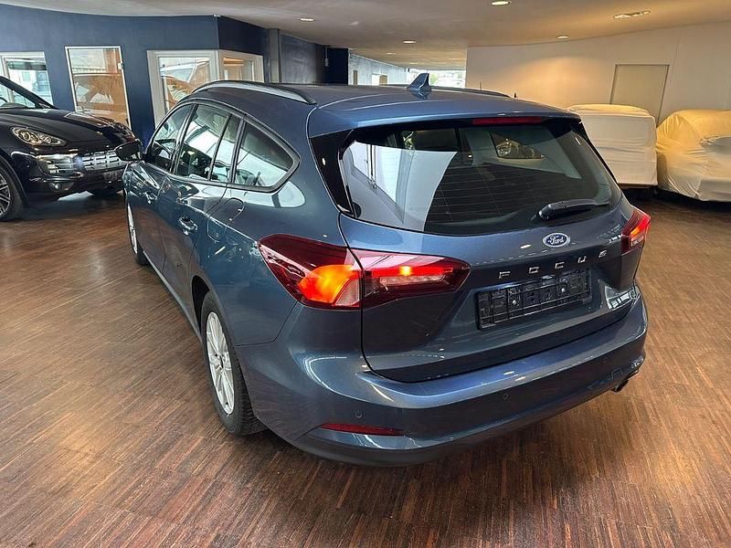 Gebraucht Ford Focus Cool & Connect 120 PS (88 kW) 2023 Blau Limousine