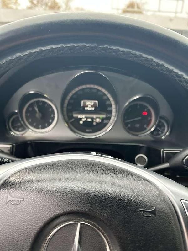 Gebraucht Mercedes E350 Avantgarde 265 PS (194 kW) 2013 Limousine