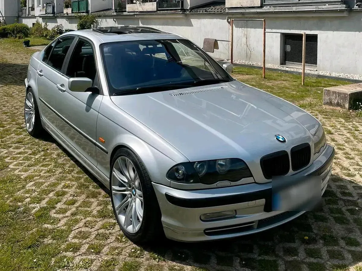 Second-hand BMW 330 231 CP (169 kW) 2001 Argintiu Berlinǎ