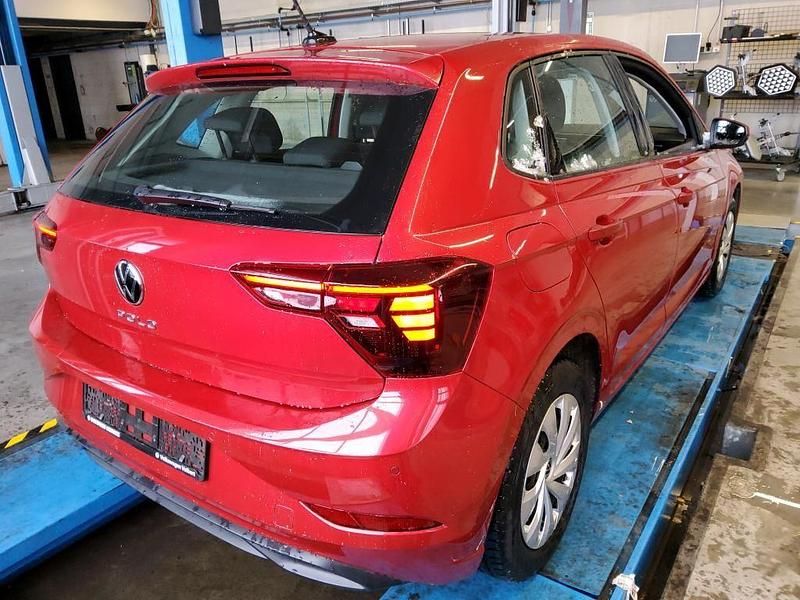 Gebraucht VW Polo Life 80 PS (58 kW) 2022 Rot Kleinwagen