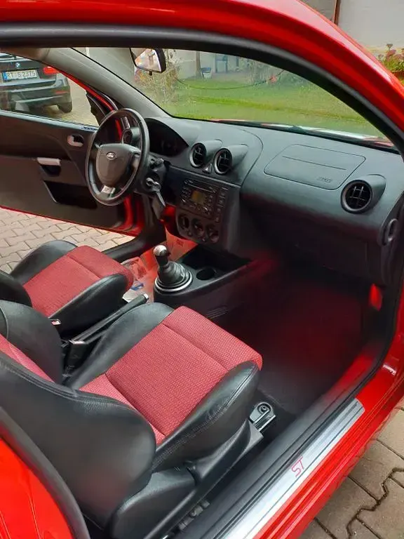 Gebraucht Ford Fiesta ST 150 PS (110 kW) 2005 Rot Kleinwagen