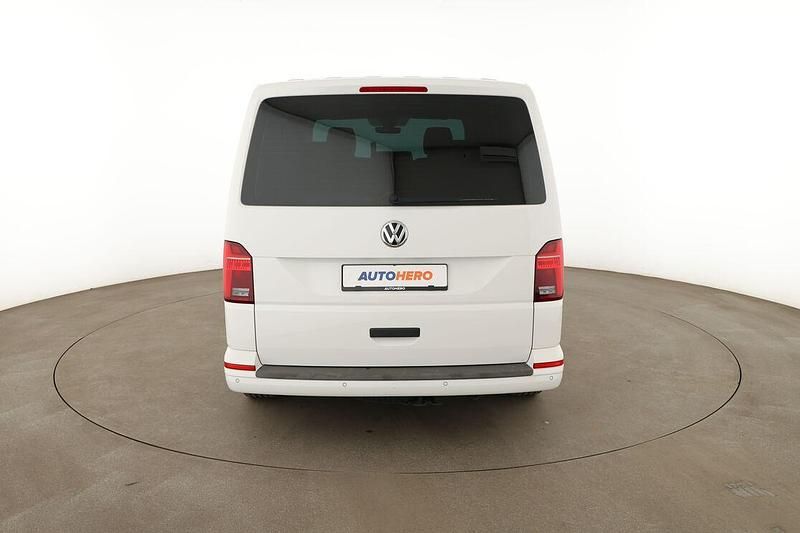 Second-hand VW Multivan Trendline 150 CP (110 kW) 2020 Alb Monovolum