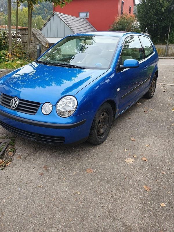 Blau Gebraucht 2002 VW Polo Kleinwagen | 480 € (Superpreis) - Bild 1/4