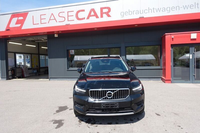 Schwarz Gebraucht 2021 Volvo XC40 Inscription SUV | 23.268 € (Superpreis) - Bild 1/4
