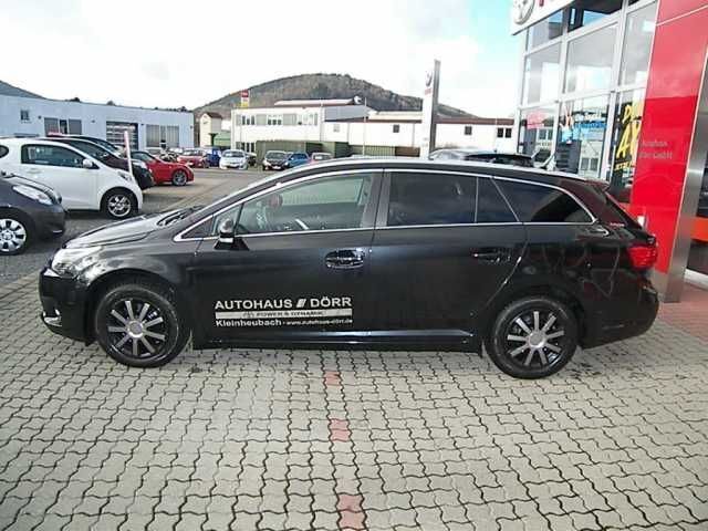 Gebraucht Toyota Avensis Edition 124 PS (91 kW) 2013 Schwarz metallic Kombi