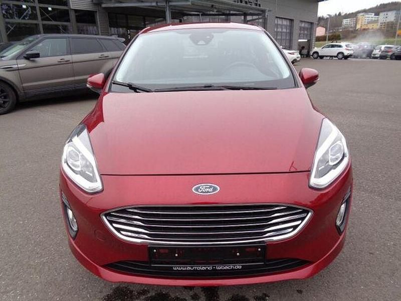 Gebraucht Ford Fiesta Titanium 101 PS (74 kW) 2019 Rot Kleinwagen