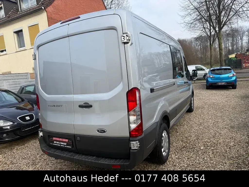 Gebraucht Ford Transit Trend 131 PS (96 kW) 2018 Silber Van
