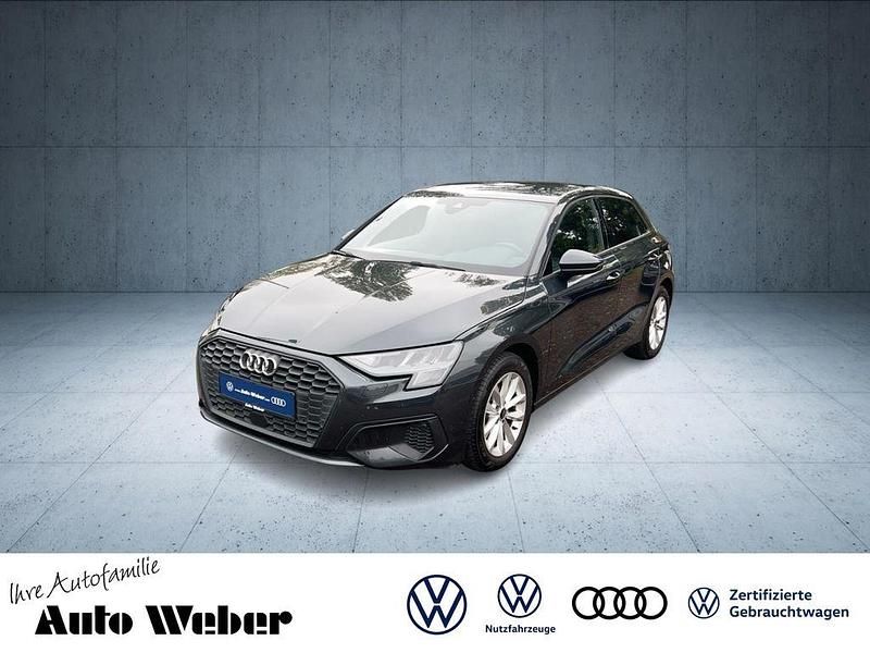 Grau Gebraucht 2023 Audi A3 Basis Limousine | 26.880 € (Teuer) - Bild 1/4