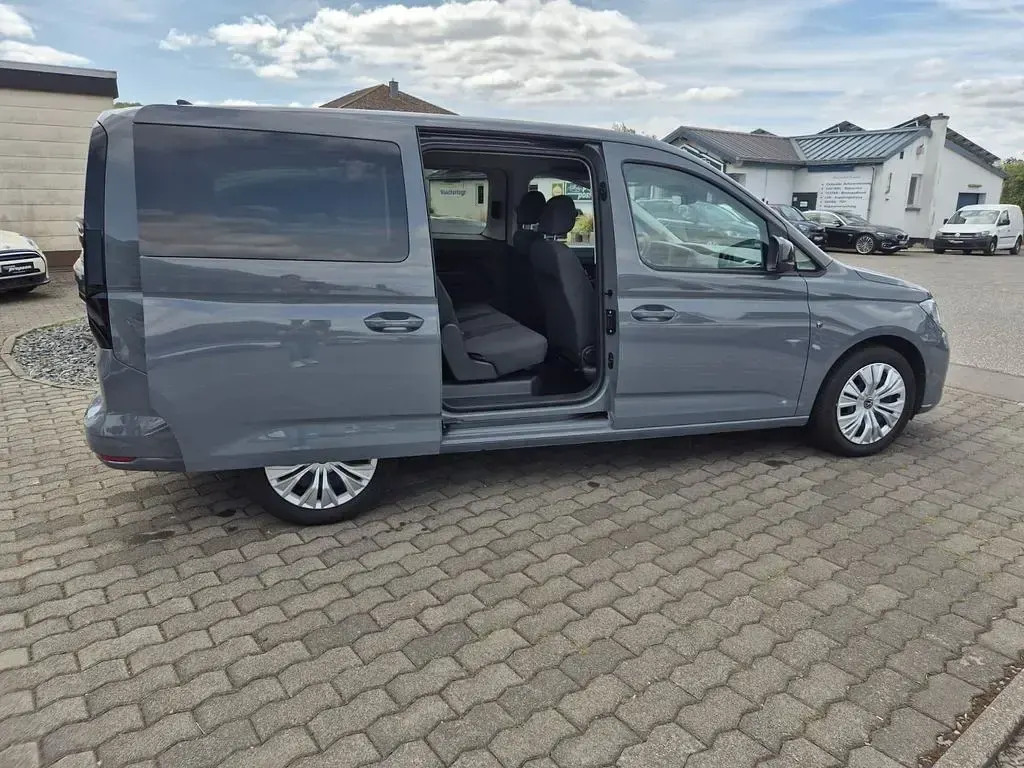 Gebraucht VW Caddy Maxi S 122 PS (89 kW) 2025 Grau Van / Kleinbus