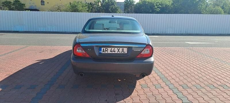 Gebraucht Jaguar XJ 209 PS (153 kW) 2008 Grau Limousine