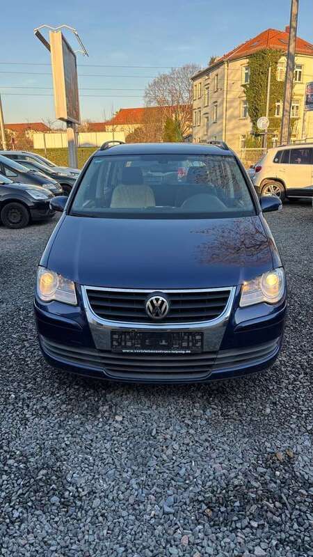 Blau Gebraucht 2007 VW Touran Trendline Van / Kleinbus | 1.650 € - Bild 1/4