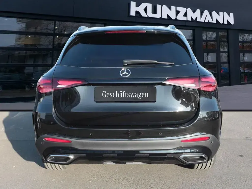Gebraucht Mercedes GLC220 AMG 197 PS (144 kW) 2026 Obsidianschwarz metallic SUV