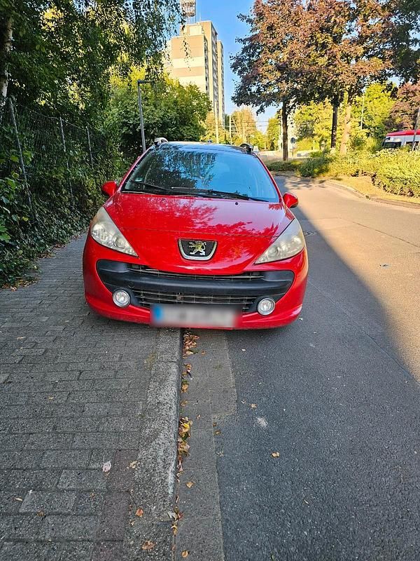 Rot Gebraucht 2009 Peugeot 207 Kombi | 700 € - Bild 1/4