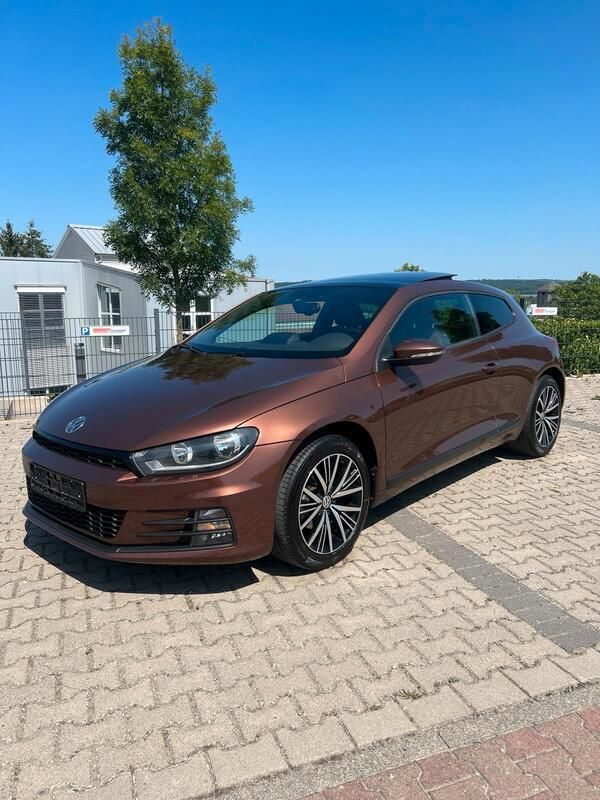 Braun Gebraucht 2016 VW Scirocco Allstar Coupé | 11.750 € (Guter Preis) - Bild 1/4