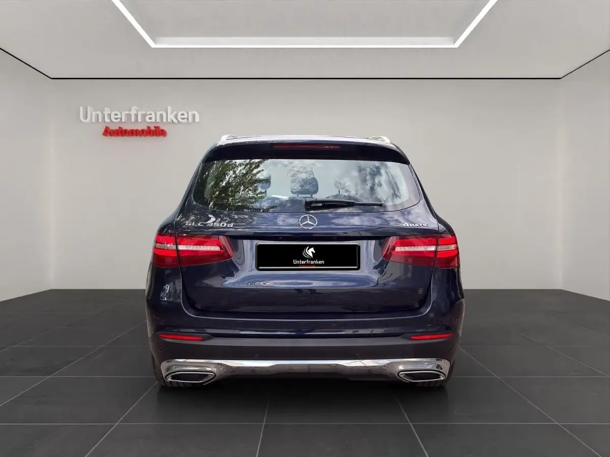 Gebraucht Mercedes GLC350 AMG line 258 PS (189 kW) 2017 Blau SUV