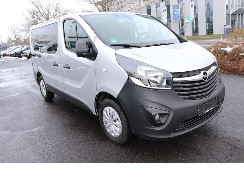 Gebraucht Opel Vivaro 125 PS (91 kW) 2018 Silber Van / Kleinbus