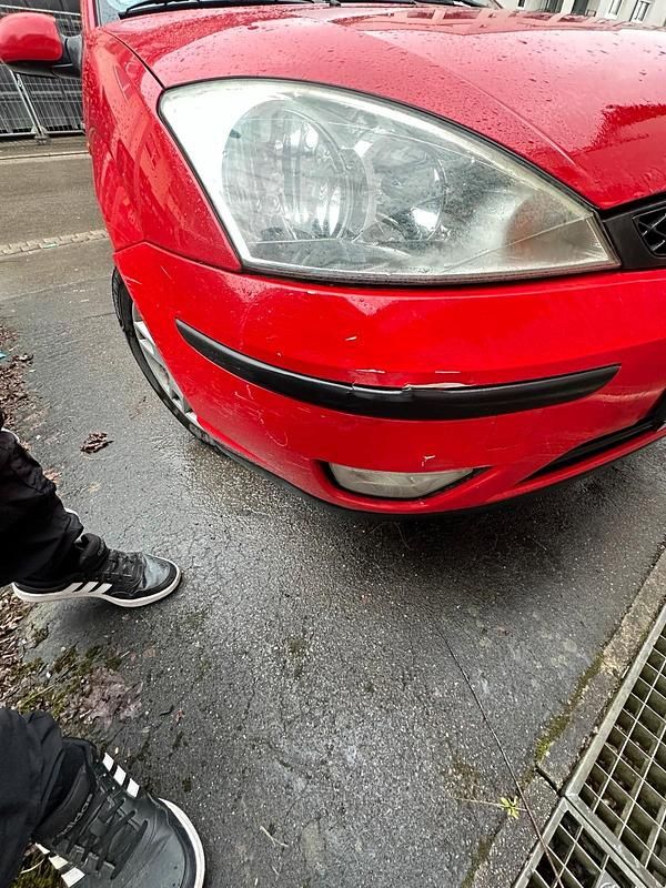 Gebraucht Ford Focus 130 PS (95 kW) 2004 Rot Limousine