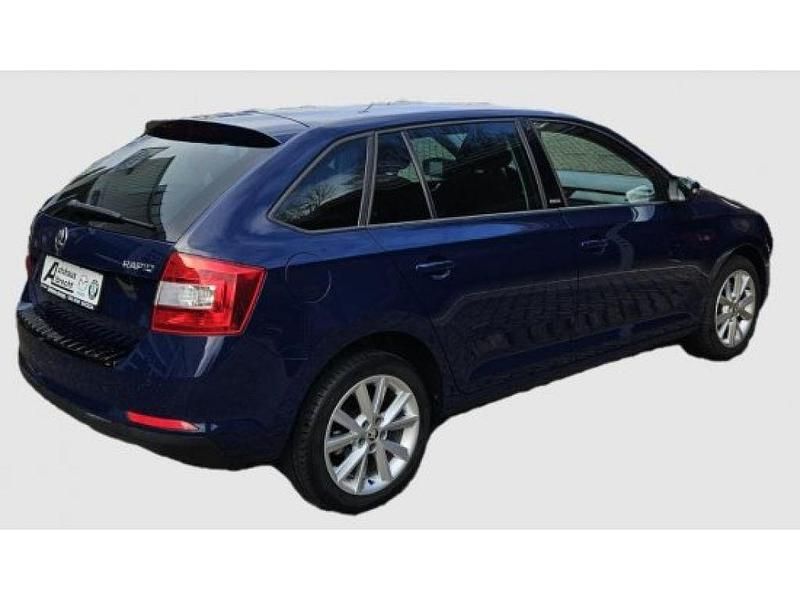 Gebraucht Skoda Rapid Joy 110 PS (80 kW) 2016 Pacificblau Limousine