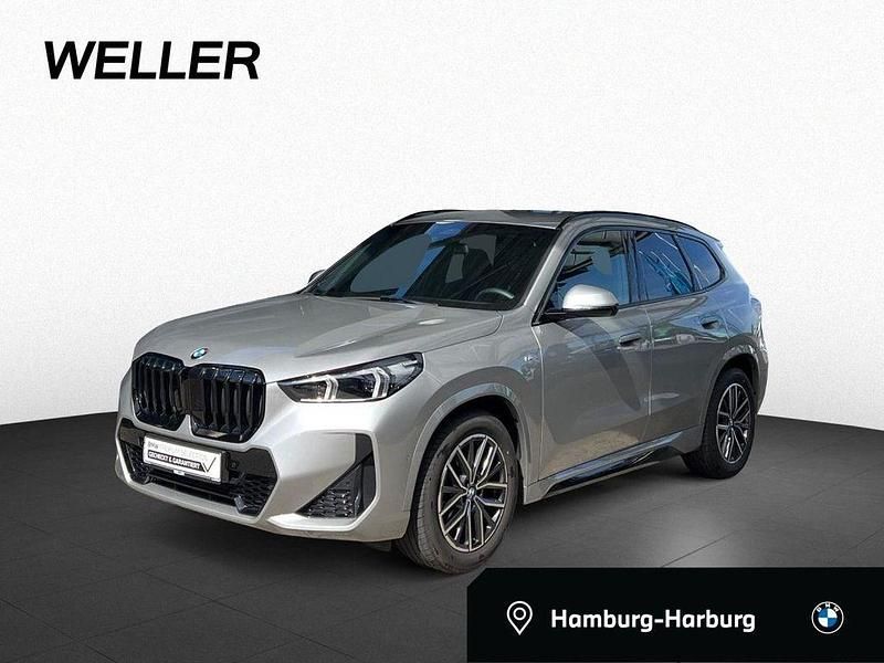 Spacesilber (silber) Gebraucht 2024 BMW X1 Performance SUV | 50.750 € - Bild 1/4