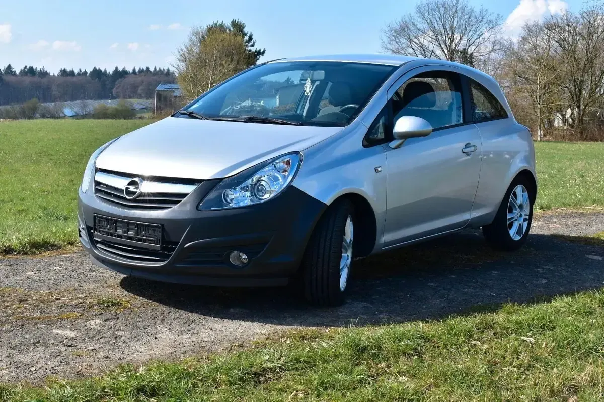 Gebraucht Opel Corsa 80 PS (58 kW) 2009 Grau Kleinwagen