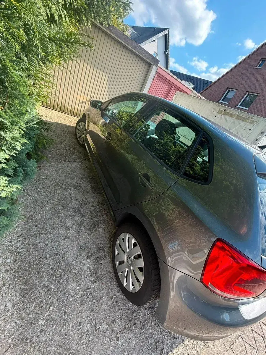 Gebraucht VW Polo Edition 90 PS (66 kW) 2012 Grau Kleinwagen