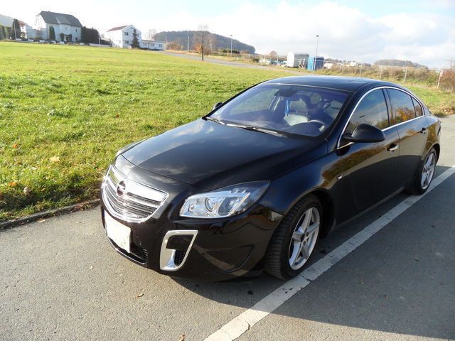 Gebraucht Opel Insignia Cosmo 299 PS (219 kW) 2010 Schwarz metallic Limousine
