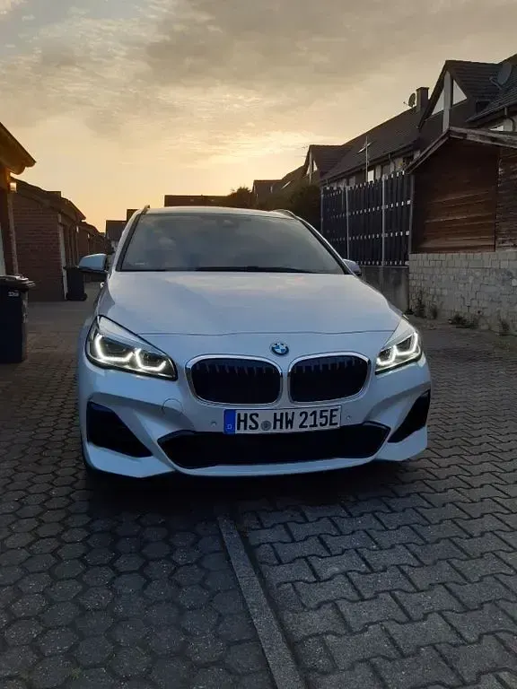 Gebraucht BMW 225 iPerformance 224 PS (164 kW) 2018 Weiß Kombi
