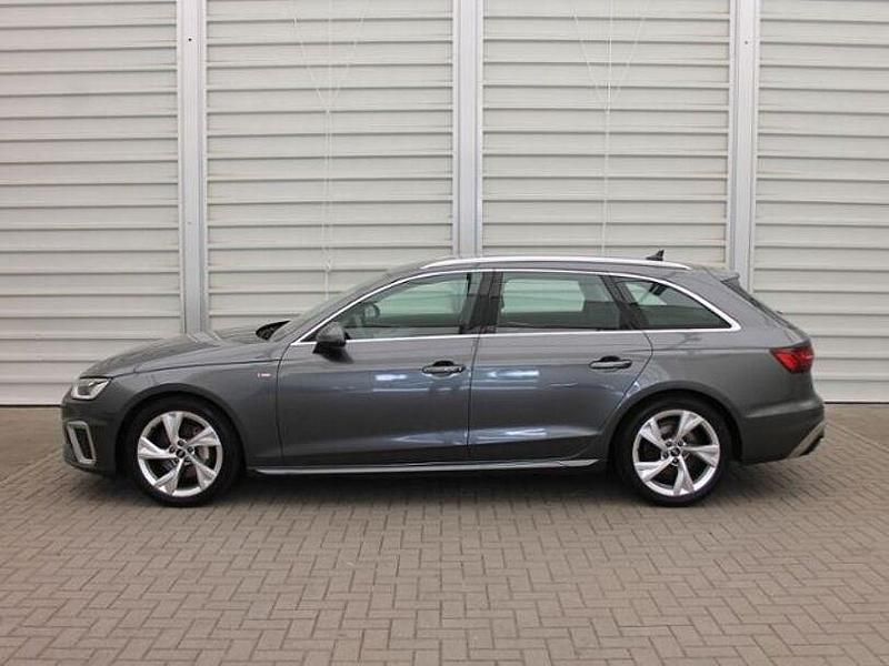 Gebraucht Audi A4 S-Line 204 PS (150 kW) 2022 Daytonagrau perleffekt Kombi