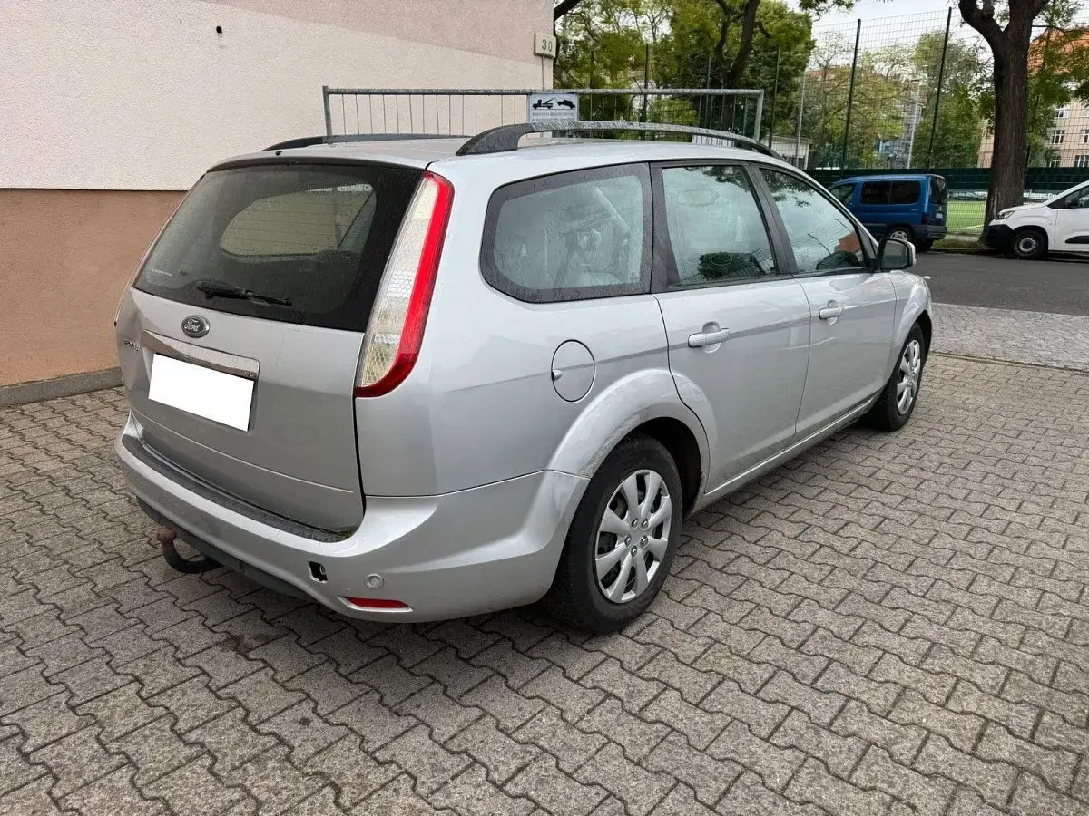 Gebraucht Ford Focus Style 125 PS (91 kW) 2008 Silber Kombi