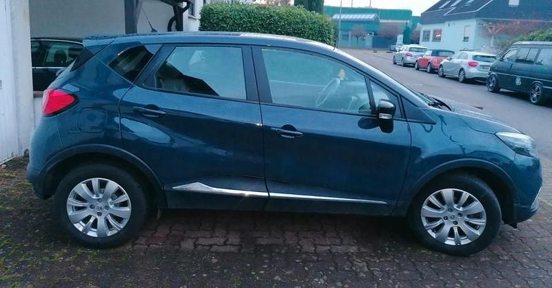 Gebraucht Renault Captur Life 90 PS (66 kW) 2016 Blau SUV