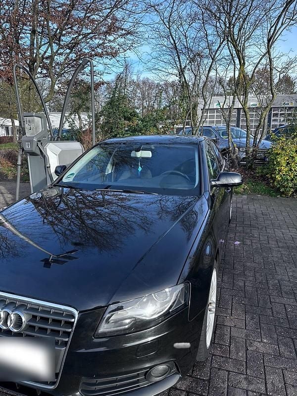Gebraucht Audi A4 122 PS (89 kW) 2011 Schwarz Limousine