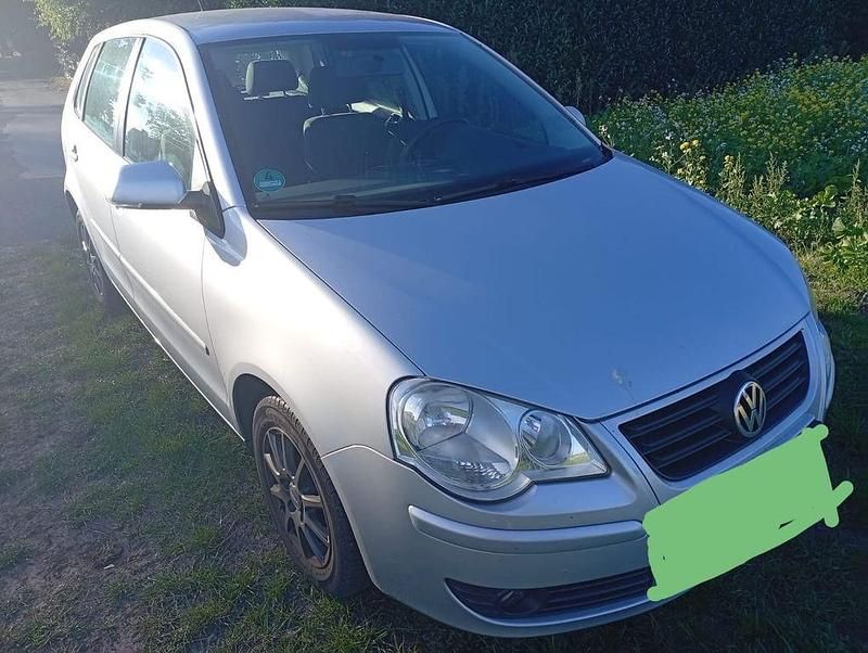 Silber Gebraucht 2007 VW Polo Limousine | 1.450 € (Superpreis) - Bild 1/4