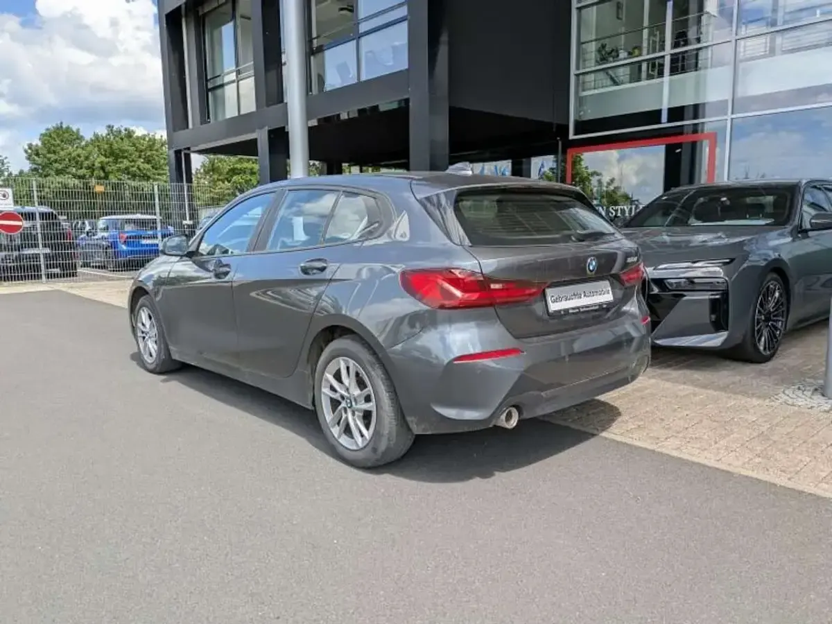Gebraucht BMW 116 Advantage 116 PS (85 kW) 2020 Grau Kleinwagen
