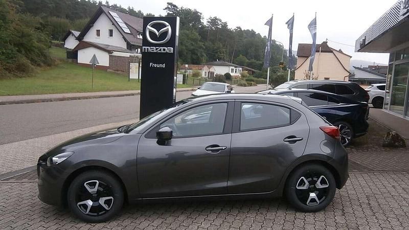 Gebraucht Mazda 2 Center-Line 90 PS (66 kW) 2025 Machine gray Kleinwagen