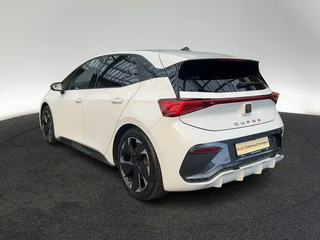 Gebraucht Cupra Born 169 kW (231 PS) 2023 Eisweiß Kleinwagen
